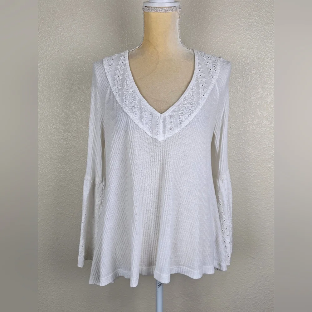 Free People Parisian Nights Bell Sleeve Eyelet Knit Long Sleeve Top sz S